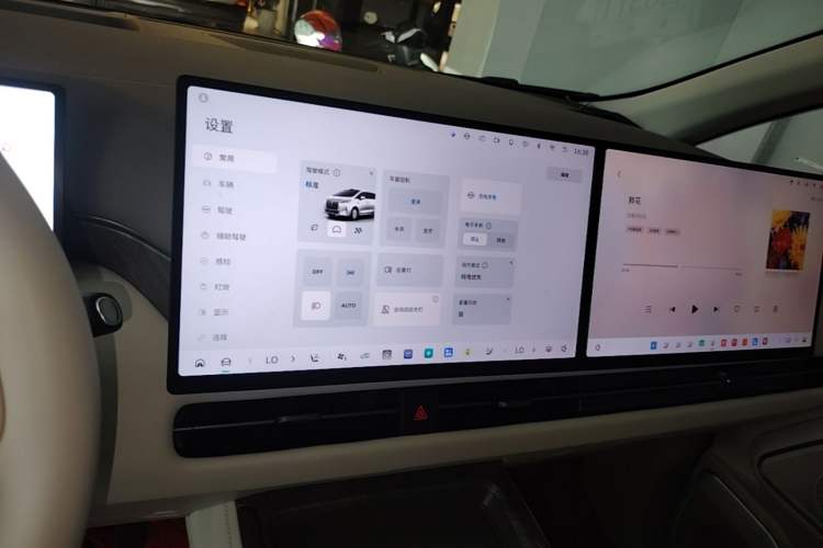 Used Wey Gaoshan 2025 Four-Wheel Drive Alpine 8 Audio And AC Panel