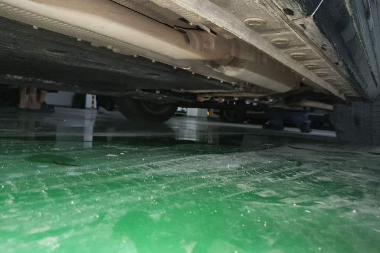 Used Wey Gaoshan 2025 Four-Wheel Drive Alpine 8 Chassis Front Right