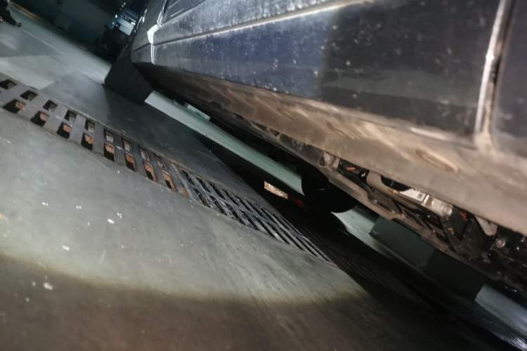 Used Wey Gaoshan 2025 Four-Wheel Drive Alpine 8 Chassis Rear Left