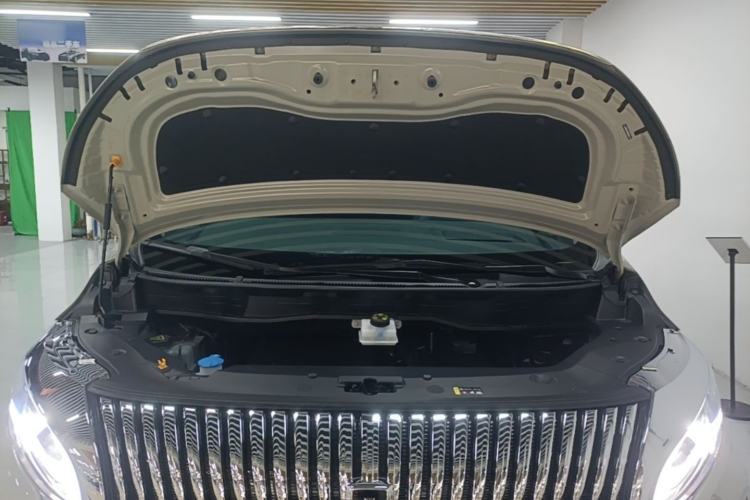 Used Wey Gaoshan 2025 Model Four-Wheel Drive Gao Shan 7 Engine Bay