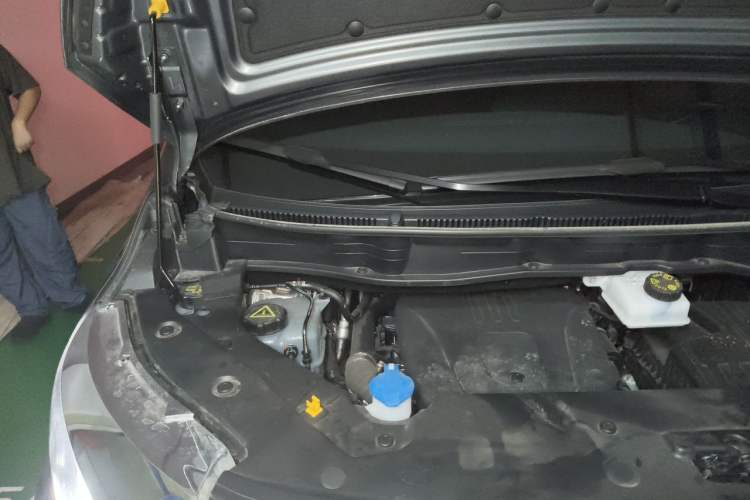 Used Wey Gaoshan 2025 Four-Wheel Drive Alpine 8 Engine Bay Right