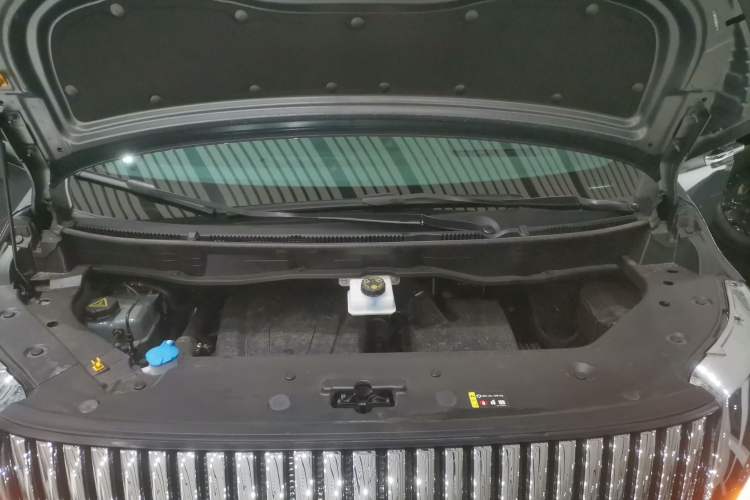 Used Wey Gaoshan 2025 Four-Wheel Drive Alpine 8 Engine Bay