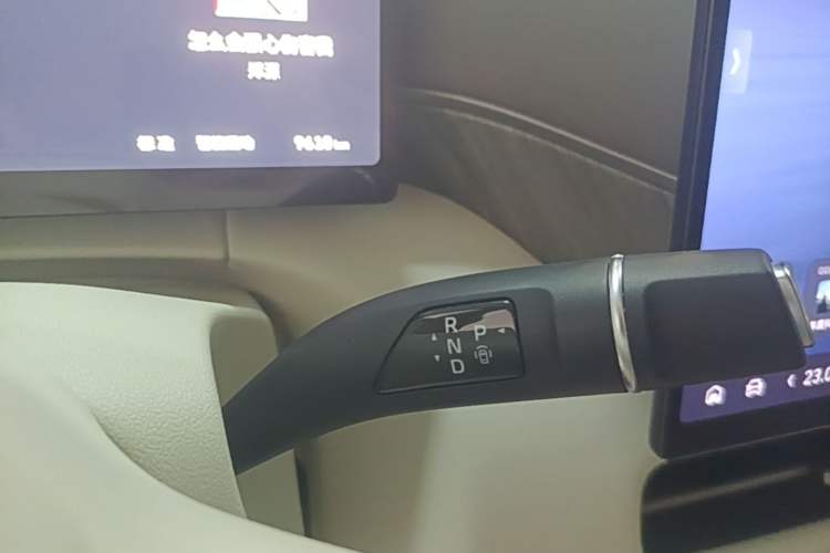 Used Wey Gaoshan 2025 Model Four-Wheel Drive Gao Shan 7 Gear Lever