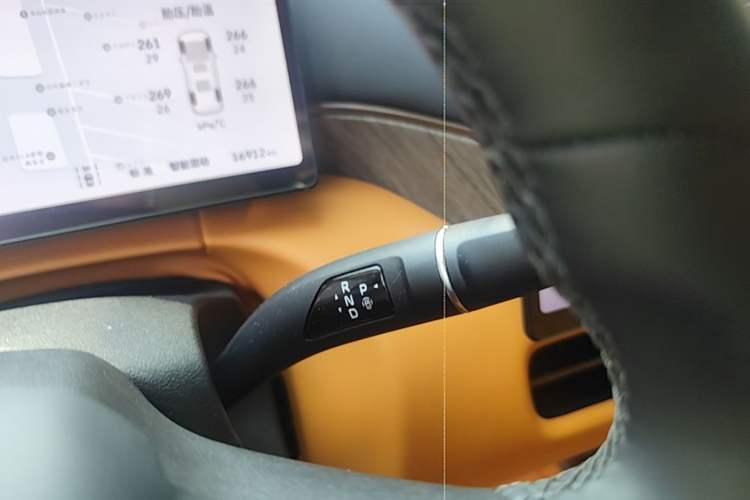 Used Wey Gaoshan 2025 Four-Wheel Drive Alpine 8 Gear Lever