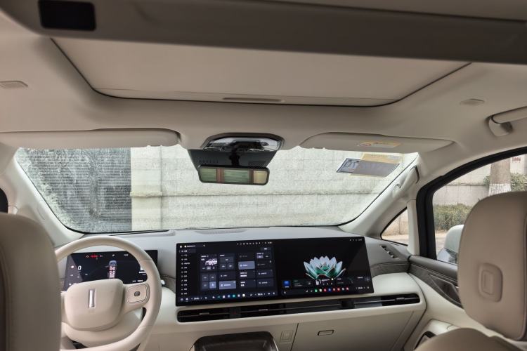 Used Wey Gaoshan 2025 Model Four-Wheel Drive Gao Shan 7 Headliner