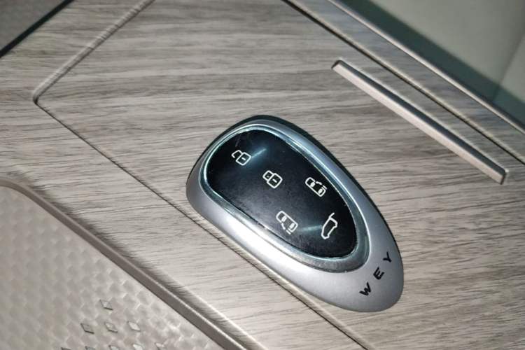 Used Wey Gaoshan 2025 Four-Wheel Drive Alpine 8 Interior 1