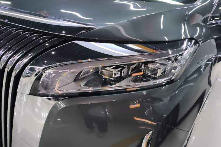 Used Wey Gaoshan 2025 Four-Wheel Drive Alpine 9 Left Front Headlight