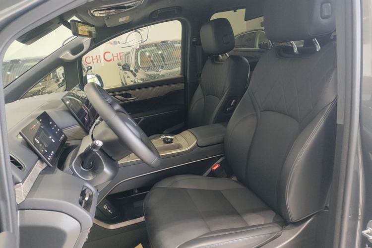 Used Wey Gaoshan 2025 Four-Wheel Drive Alpine 8 Left Front Seat