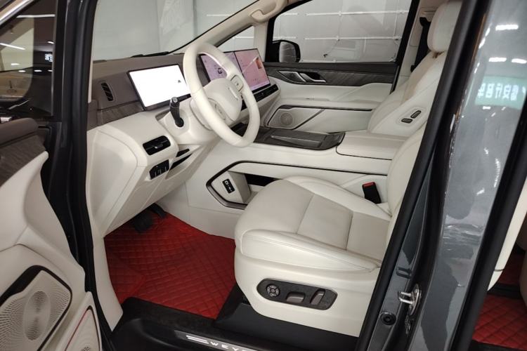 Used Wey Gaoshan 2025 Four-Wheel Drive Alpine 8 Left Front Seat
