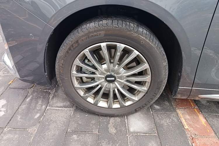 Used Wey Gaoshan 2025 Four-Wheel Drive Alpine 8 Left Front Wheel Hub