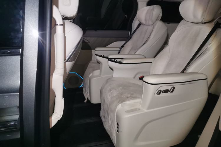Used Wey Gaoshan 2025 Four-Wheel Drive Alpine 8 Left Rear Seat
