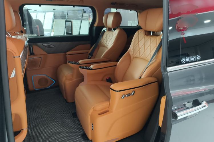 Used Wey Gaoshan 2025 Four-Wheel Drive Alpine 8 Left Rear Seat