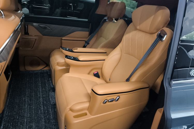 Used Wey Gaoshan 2025 Four-Wheel Drive Alpine 8 Left Rear Seat