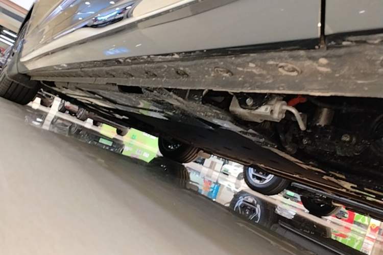 Used Wey Gaoshan 2025 Four-Wheel Drive Alpine 8 Left Side Sill