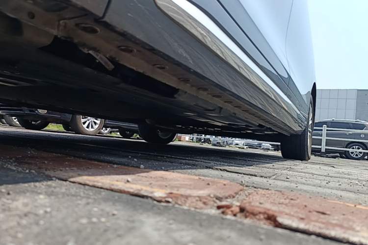 Used Wey Gaoshan 2025 Four-Wheel Drive Alpine 8 Left Side Sill
