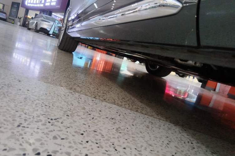 Used Wey Gaoshan 2025 Four-Wheel Drive Alpine 8 Left Side Sill