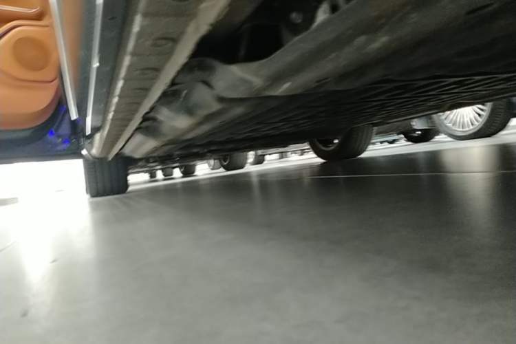 Used Wey Gaoshan 2025 Four-Wheel Drive Alpine 8 Left Side Sill