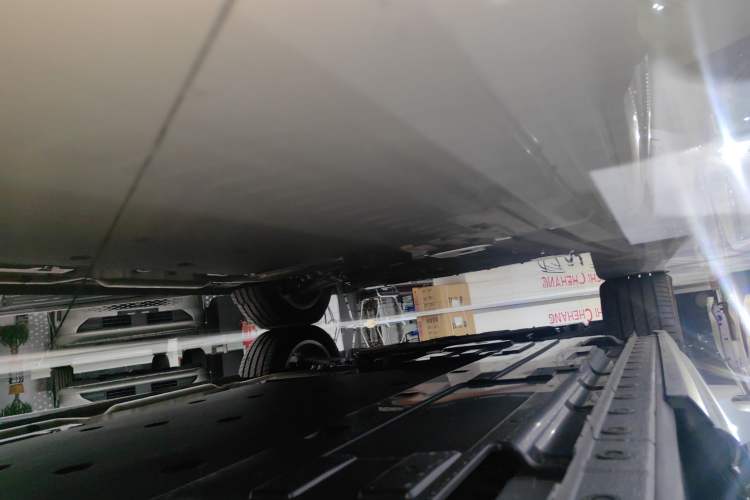 Used Wey Gaoshan 2025 Four-Wheel Drive Alpine 8 Left Side Sill