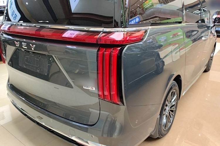 Used Wey Gaoshan 2025 Four-Wheel Drive Alpine 8 Right Rear Taillight