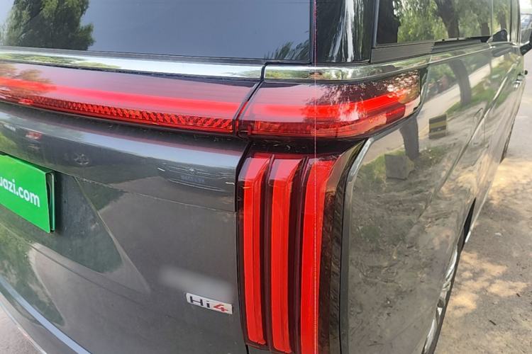 Used Wey Gaoshan 2025 Four-Wheel Drive Alpine 8 Right Rear Taillight