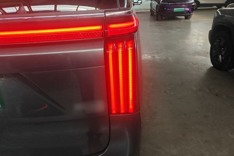 Used Wey Gaoshan 2025 Four-Wheel Drive Alpine 8 Right Rear Taillight