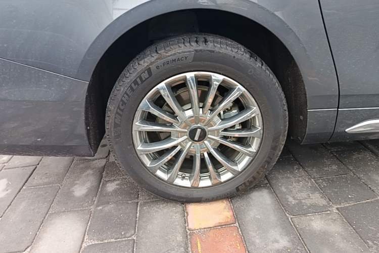 Used Wey Gaoshan 2025 Four-Wheel Drive Alpine 8 Right Rear Wheel Hub