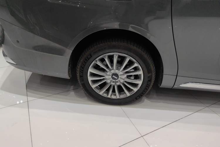 Used Wey Gaoshan 2025 Four-Wheel Drive Alpine 8 Right Rear Wheel Hub
