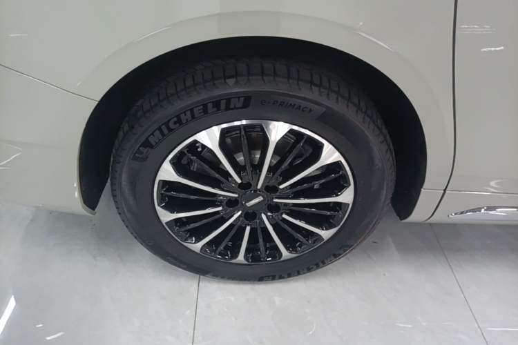 Used Wey Gaoshan 2025 Model Four-Wheel Drive Gao Shan 7 Right Rear Wheel Hub