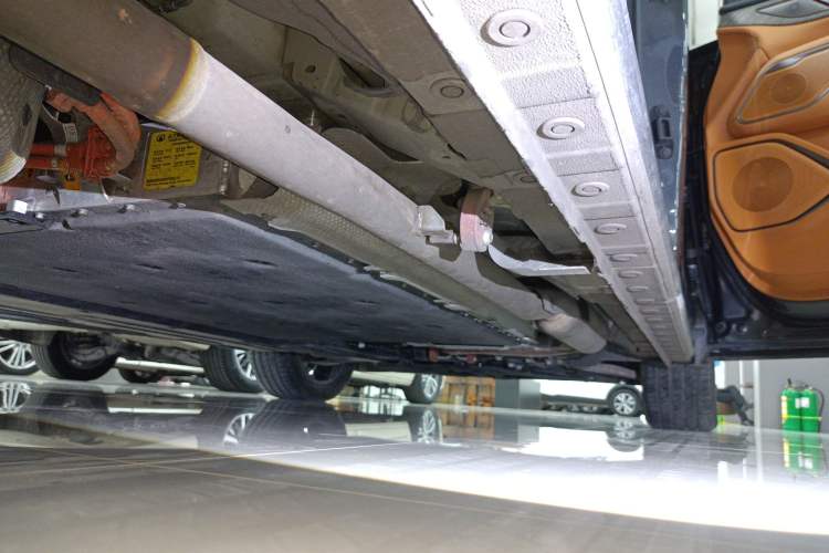 Used Wey Gaoshan 2025 Four-Wheel Drive Alpine 8 Right Side Sill