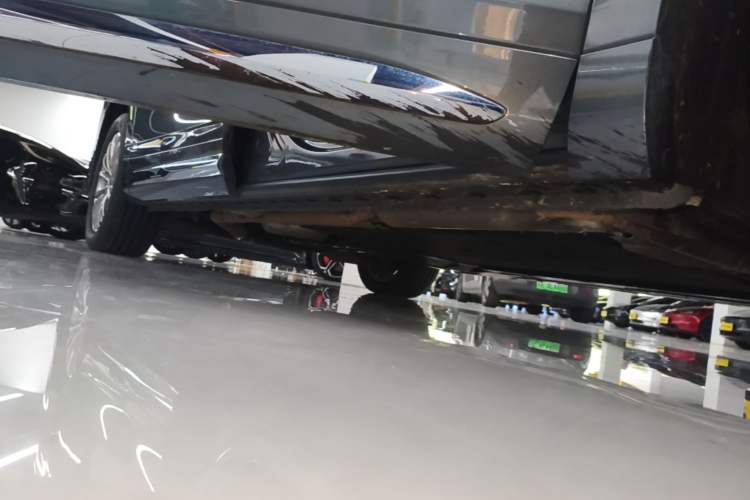 Used Wey Gaoshan 2025 Four-Wheel Drive Alpine 8 Right Side Sill