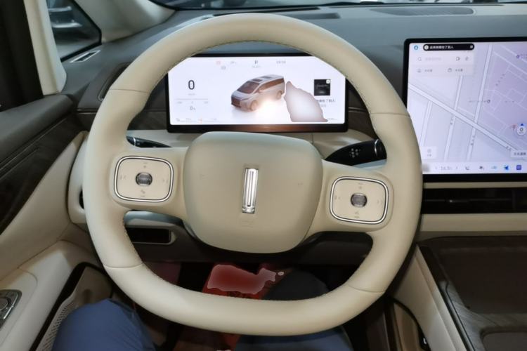 Used Wey Gaoshan 2025 Four-Wheel Drive Alpine 8 Steering Wheel