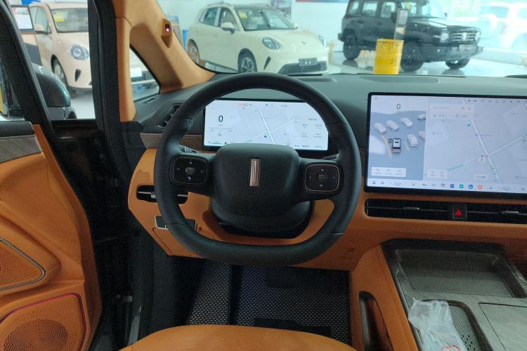 Used Wey Gaoshan 2025 Four-Wheel Drive Alpine 8 Steering Wheel