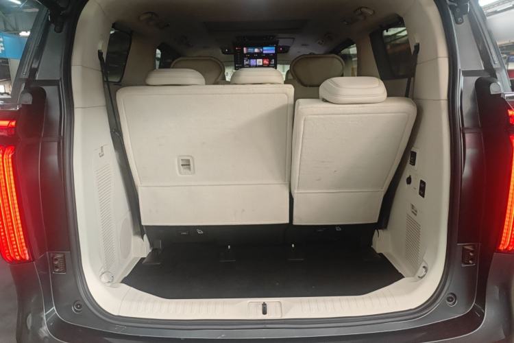 Used Wey Gaoshan 2025 Four-Wheel Drive Alpine 8 Trunk