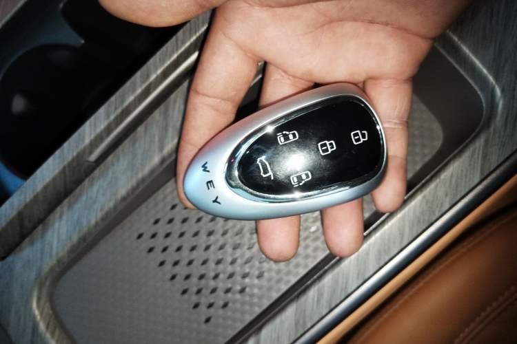 Used Wey Gaoshan 2025 Four-Wheel Drive Alpine 8 Vehicle Key