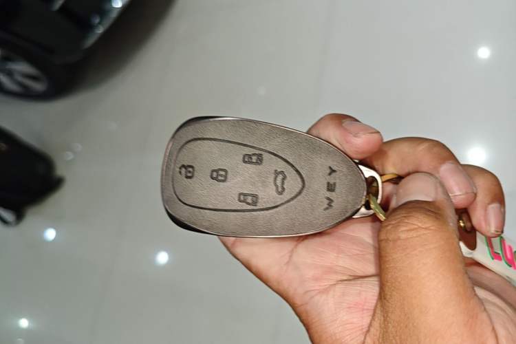Used Wey Gaoshan 2025 Four-Wheel Drive Alpine 8 Vehicle Key