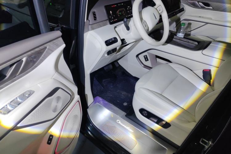 Used Wey Gaoshan 2025 Four-Wheel Drive Alpine 9 Driver Seat