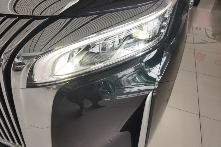 Used Wey Gaoshan 2025 Four-Wheel Drive Alpine 9 Left Front Headlight