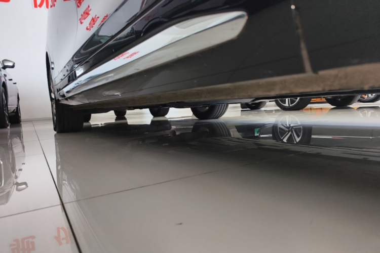 Used Wey Gaoshan 2025 Four-Wheel Drive Alpine 9 Right Side Sill