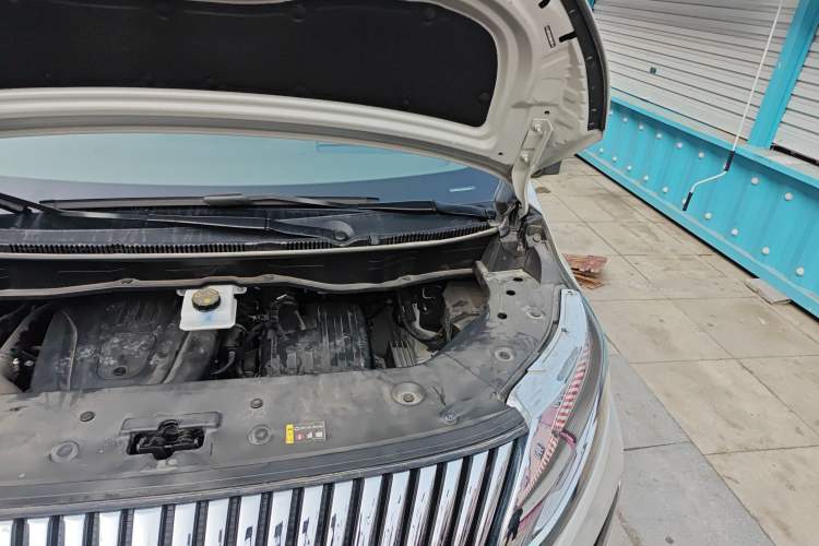 Used Wey Gaoshan 2025 Model Four-Wheel Drive Gao Shan 7 Engine Bay Left