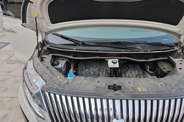 Used Wey Gaoshan 2025 Model Four-Wheel Drive Gao Shan 7 Engine Bay Right