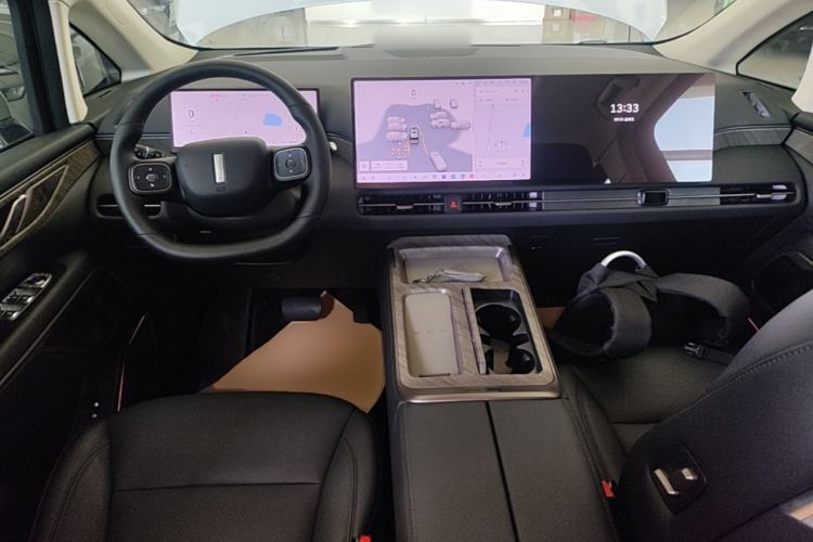 Used Wey Gaoshan 2025 Model Four-Wheel Drive Gao Shan 7 Center Console