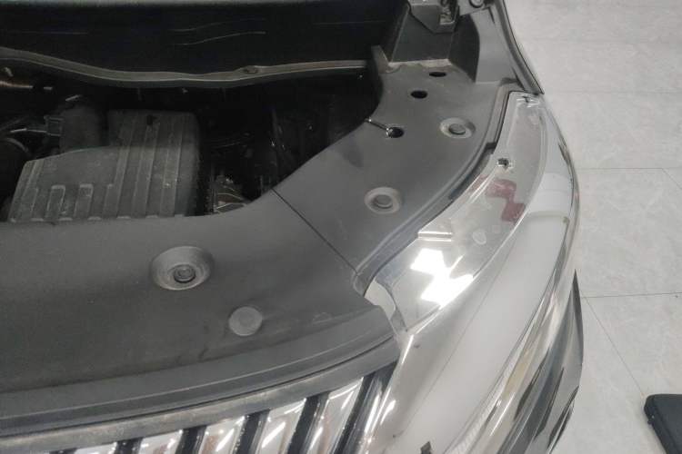 Used Wey Gaoshan 2025 Four-Wheel Drive Alpine 8 Engine Bay Left