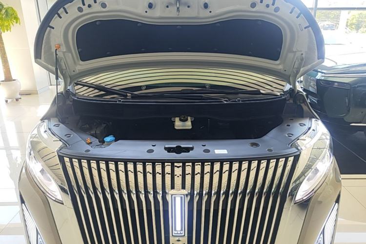 Used Wey Gaoshan 2025 Model Four-Wheel Drive Gao Shan 7 Engine Bay