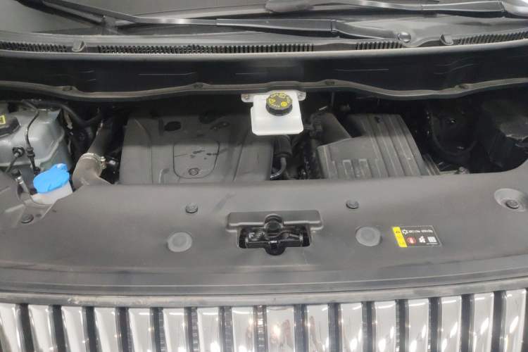Used Wey Gaoshan 2025 Four-Wheel Drive Alpine 8 Engine Bay