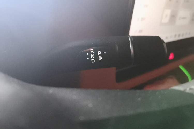 Used Wey Gaoshan 2025 Four-Wheel Drive Alpine 8 Gear Lever