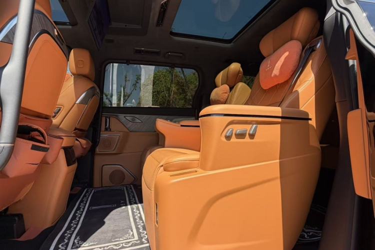 Used Wey Gaoshan 2025 Four-Wheel Drive Alpine 8 Interior 2