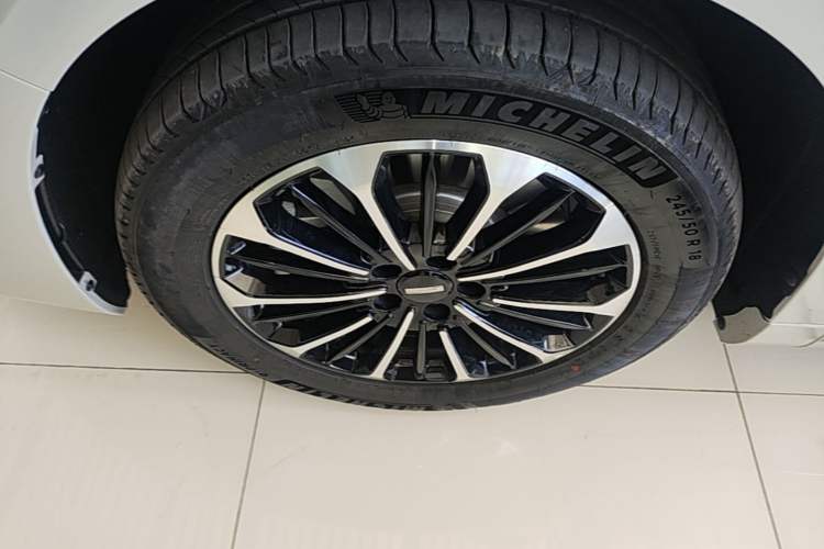 Used Wey Gaoshan 2025 Model Four-Wheel Drive Gao Shan 7 Left Front Wheel Hub