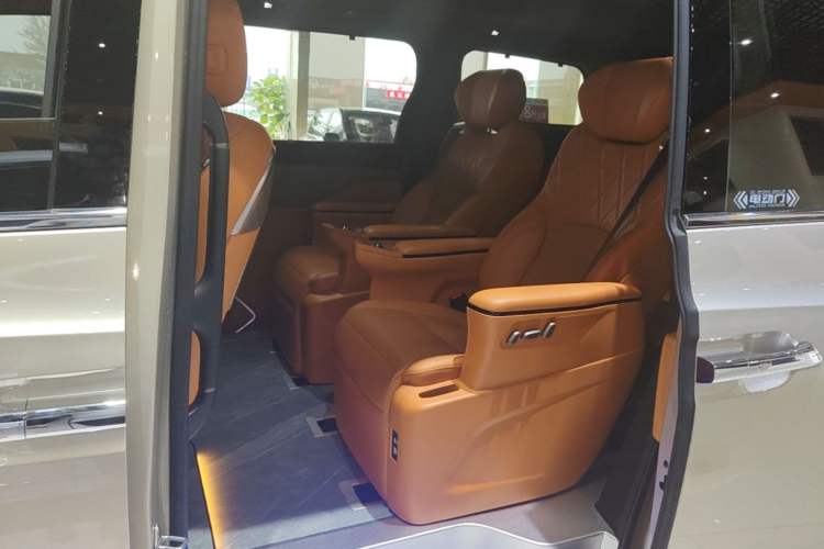 Used Wey Gaoshan 2025 Four-Wheel Drive Alpine 8 Left Rear Seat