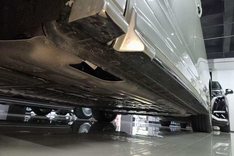 Used Wey Gaoshan 2025 Four-Wheel Drive Alpine 8 Left Side Sill