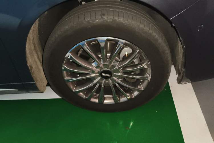 Used Wey Gaoshan 2025 Four-Wheel Drive Alpine 8 Right Front Wheel Hub